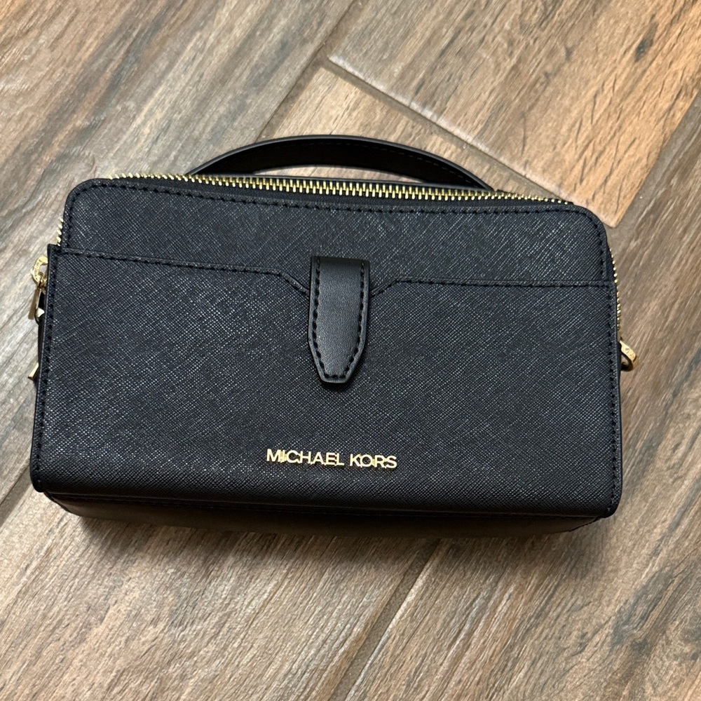 Michael Kors Black and Gold Wristlet